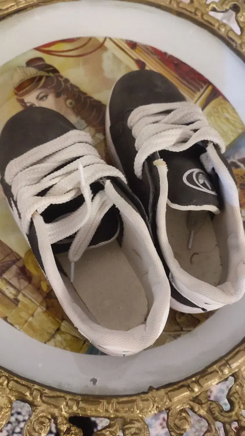 کفشهای کاملا سالم فقط یبارپوشیده شده|کیف، کفش، کمربند|دورود, |دیوار