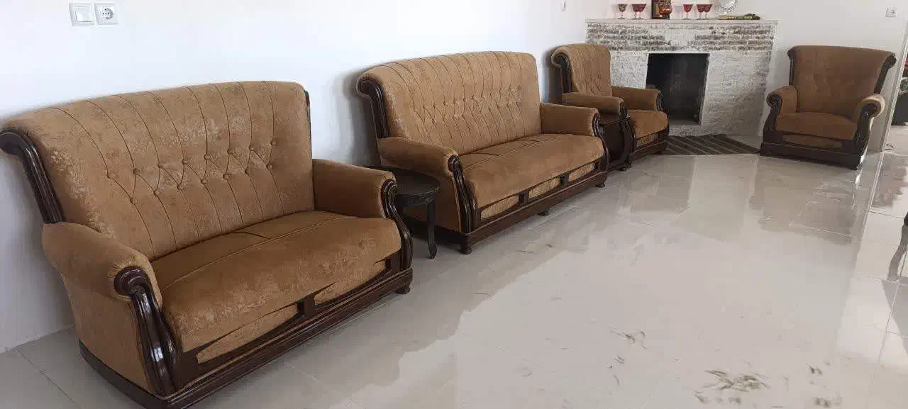 مبلمان راحتی ۷ نفره. با بدنه چوبی بسیار محکم|مبلمان خانگی و میز عسلی|زنجان, |دیوار