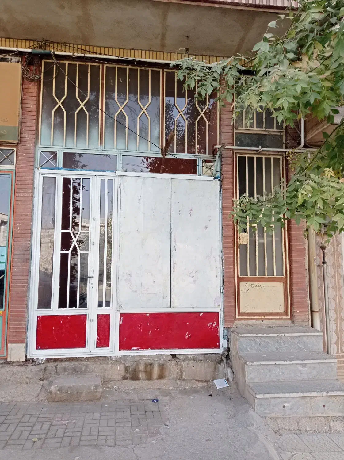 اجاره مغازه تجاری|اجارهٔ مغازه و غرفه|ایوان, |دیوار