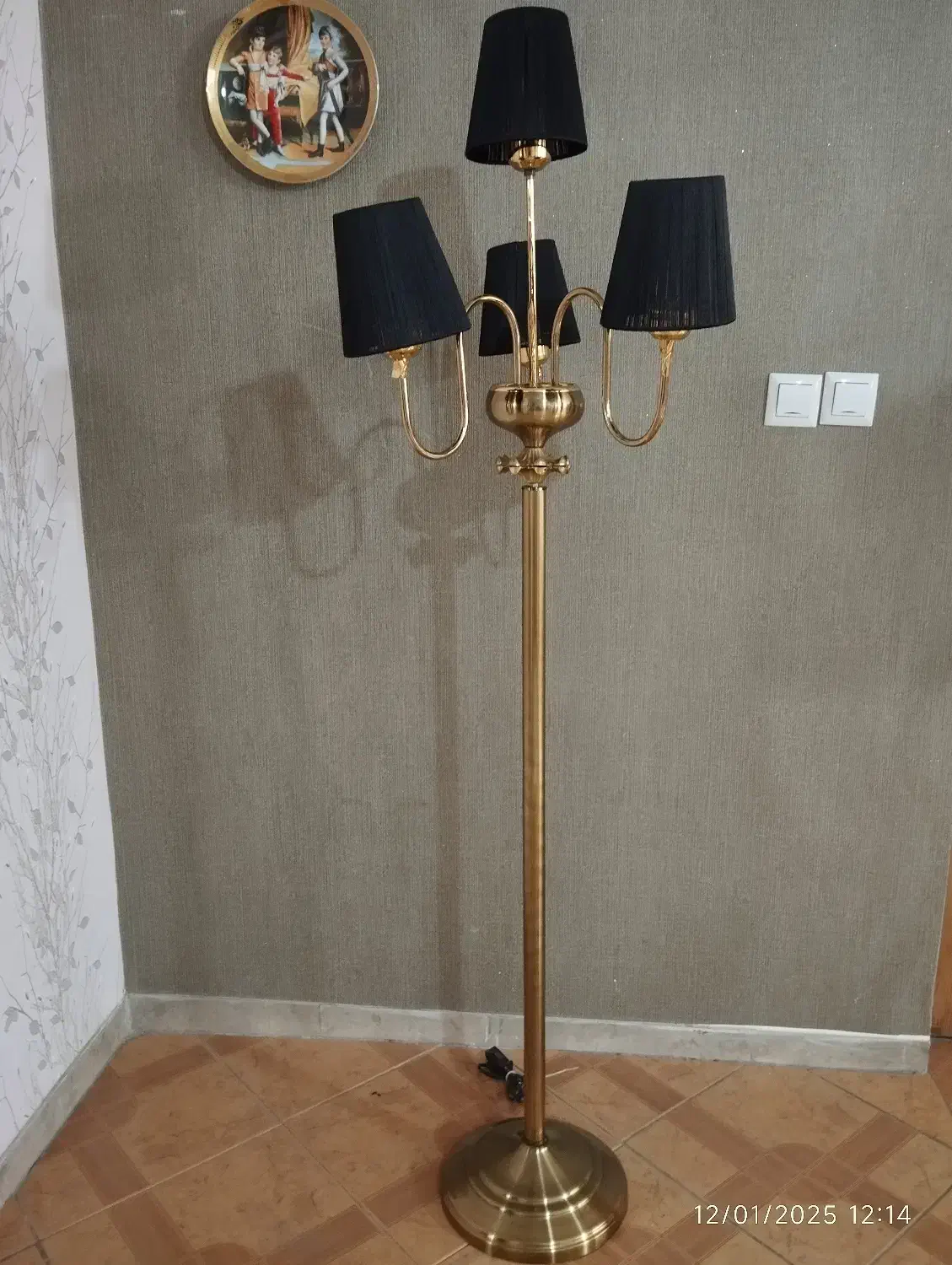 آباژور ایستاده چهار شعله|چراغ خواب و آباژور|شهریار, شهریار|دیوار