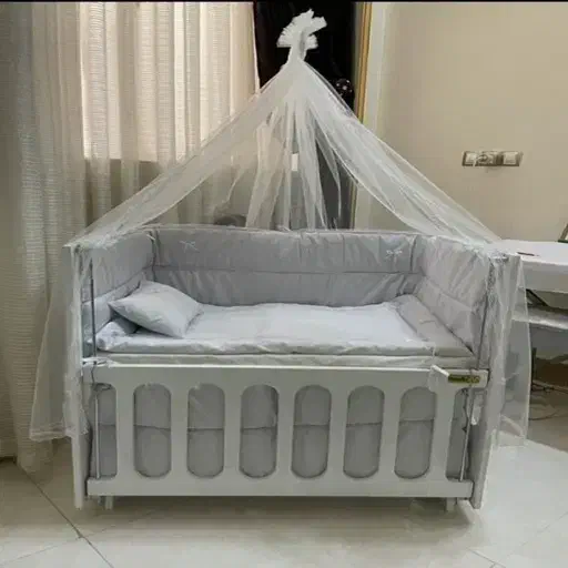 تخت گهواره ای کنار مادر|تخت و صندلی بچه|دوگنبدان, |دیوار