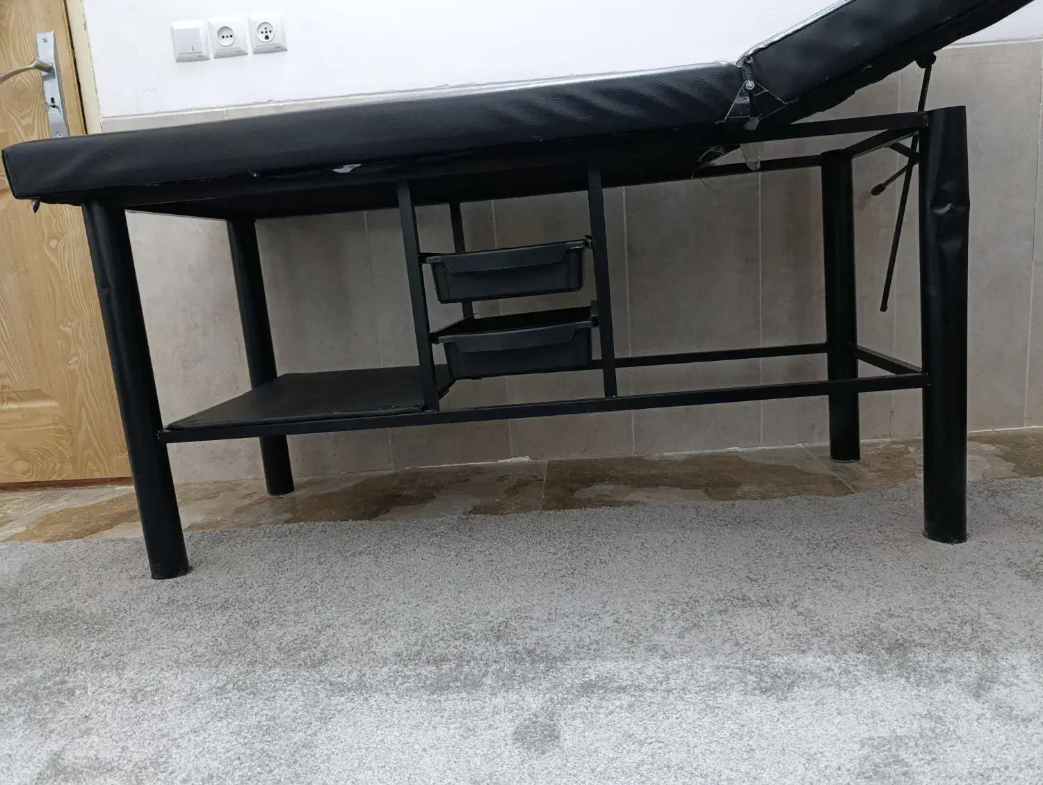 تخت فیشیال و مژه|آرایشگاه و سالنهای زیبایی|تفت, |دیوار