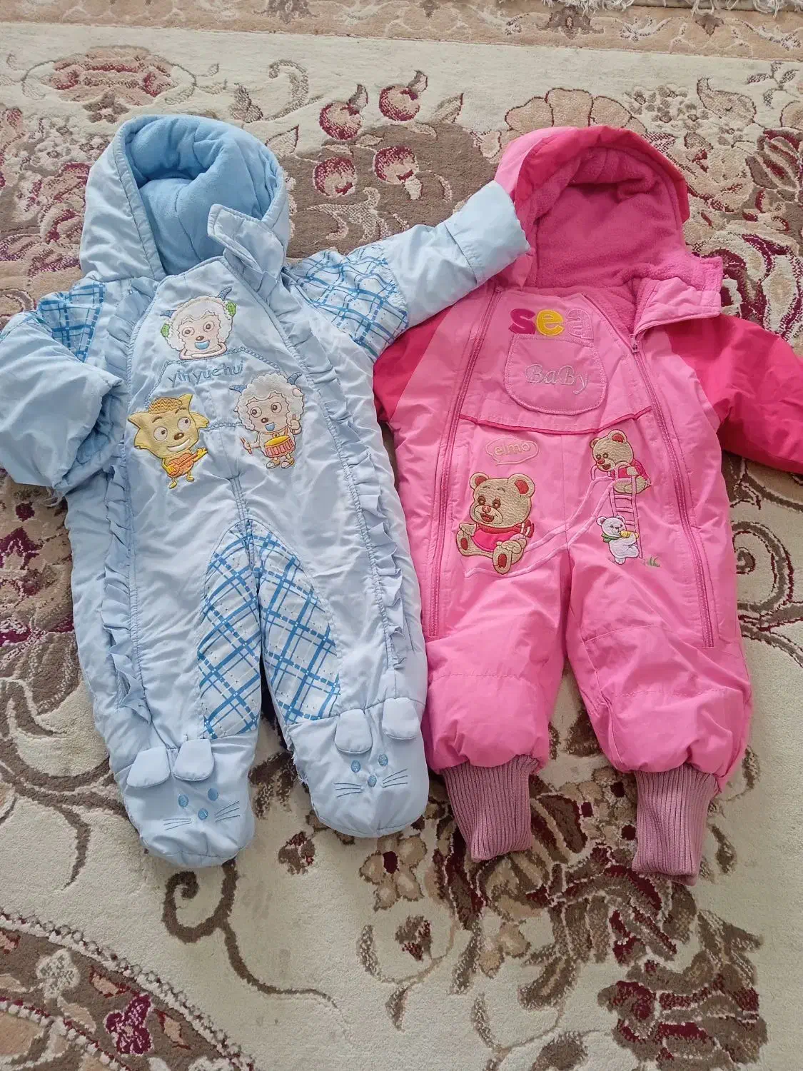 سرهمی دوقلو|کفش و لباس بچه|تربتحیدریه, آغوی|دیوار