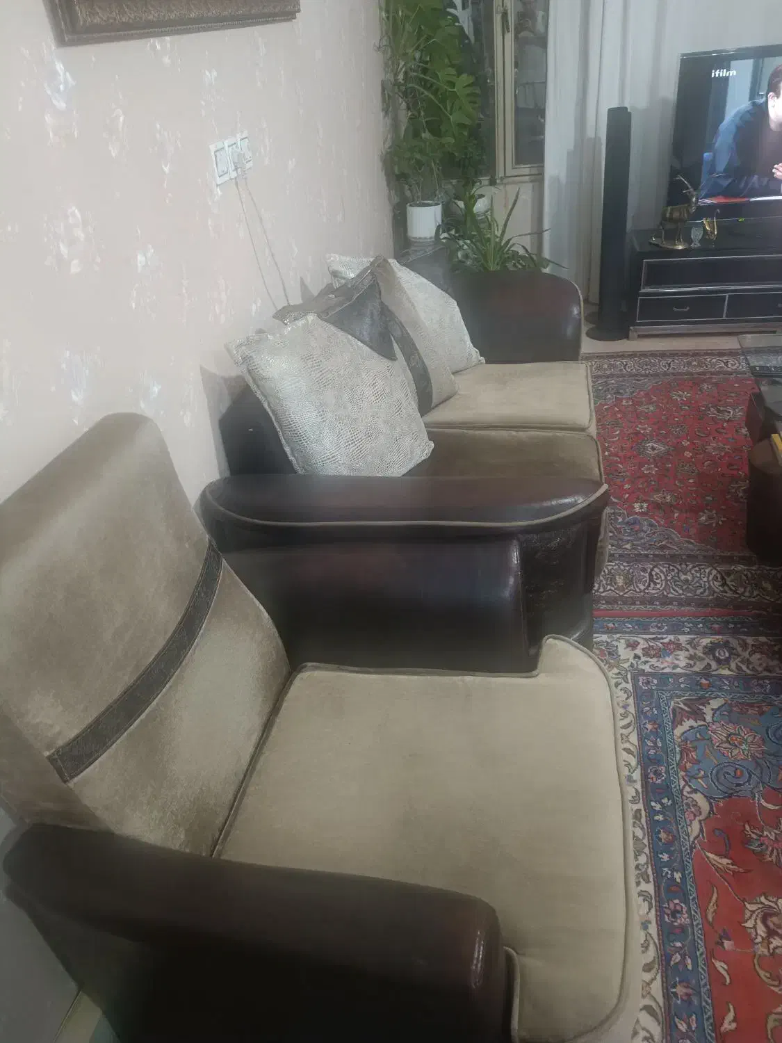 مبل راحتی فوم گرم هفت نفره|مبلمان خانگی و میز عسلی|گلپایگان, |دیوار