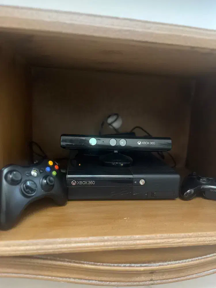 ایکس باکس360 سوپر اسلیم|کنسول، بازی ویدئویی و آنلاین|اقبالیه, |دیوار