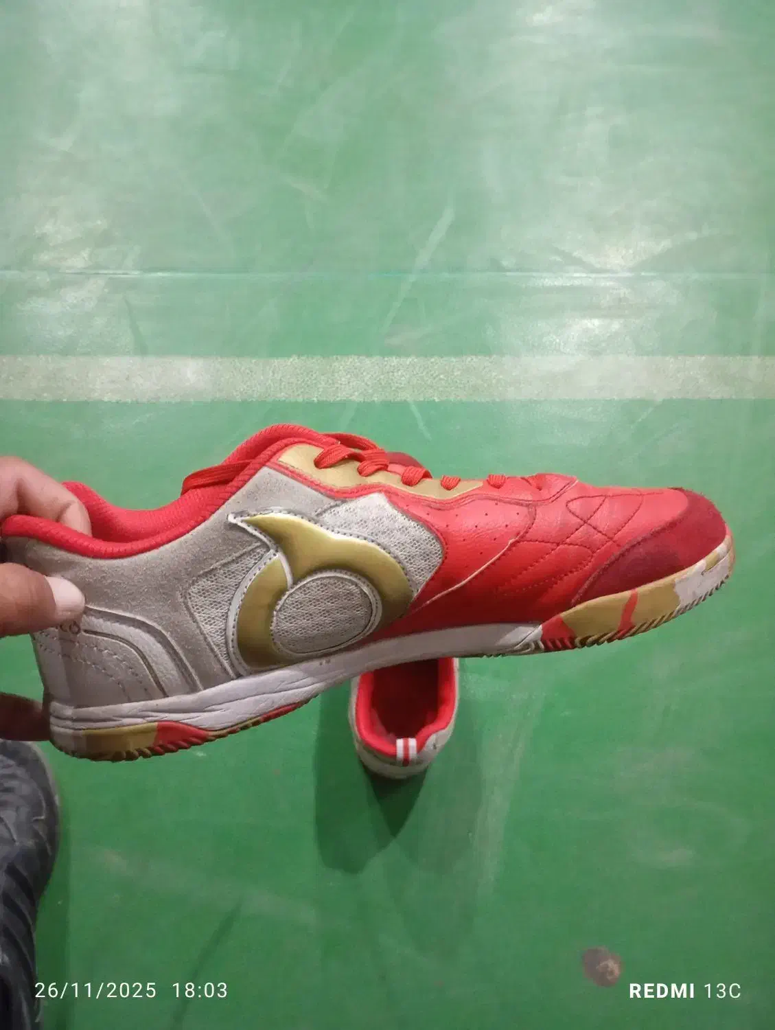 کفش سالنی|تجهیزات ورزشی|تربت جام, میرقوام الدین|دیوار