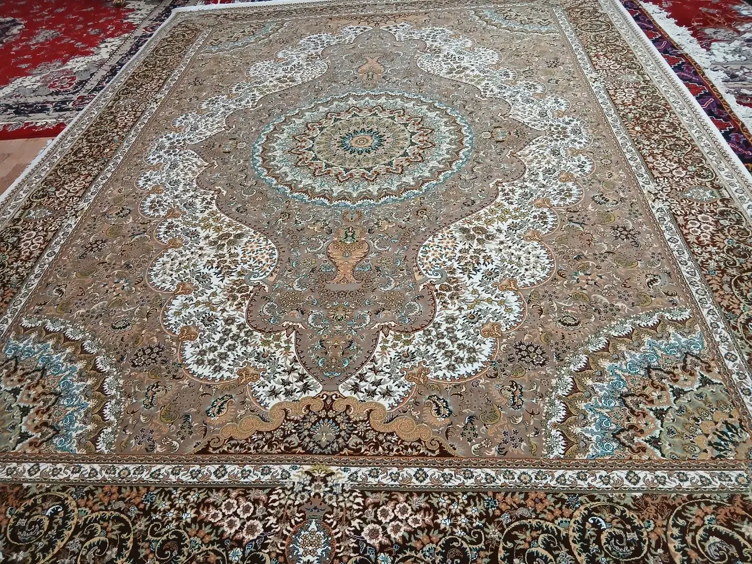 فرش ماشینی ۱۲ متری|فرش|اهر, |دیوار