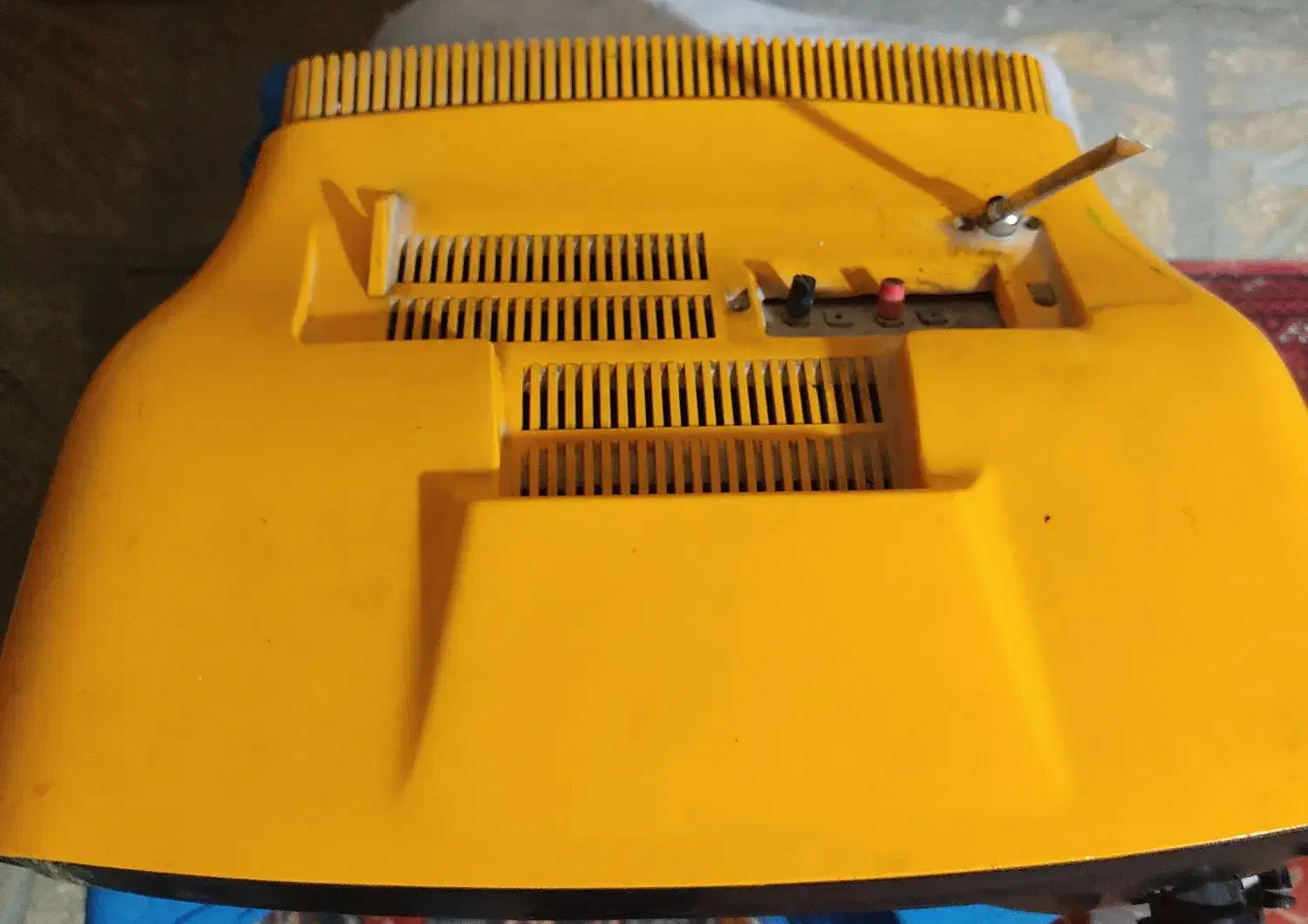 تلویزیون قدیمی نوستالژی|تلویزیون و پروژکتور|خرمآباد, |دیوار