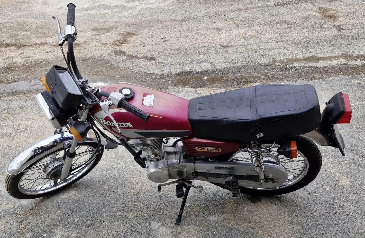 125|چرخ خیاطی و ریسندگی|اراک, |دیوار