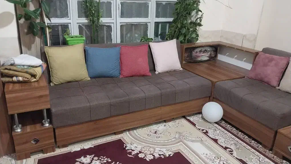 مبلمان|مبلمان خانگی و میز عسلی|شیراز, شیشه‌گری|دیوار