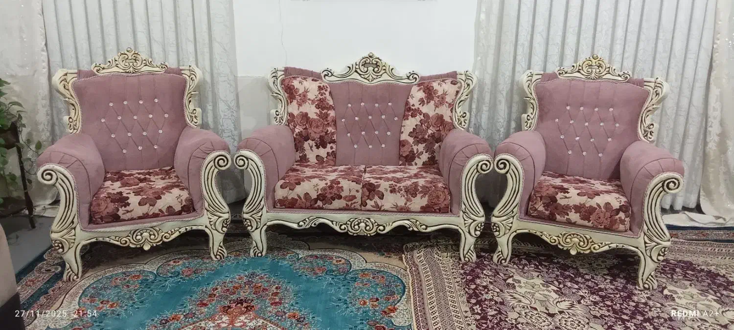 مبل سلطنتی|مبلمان خانگی و میز عسلی|شفت, |دیوار