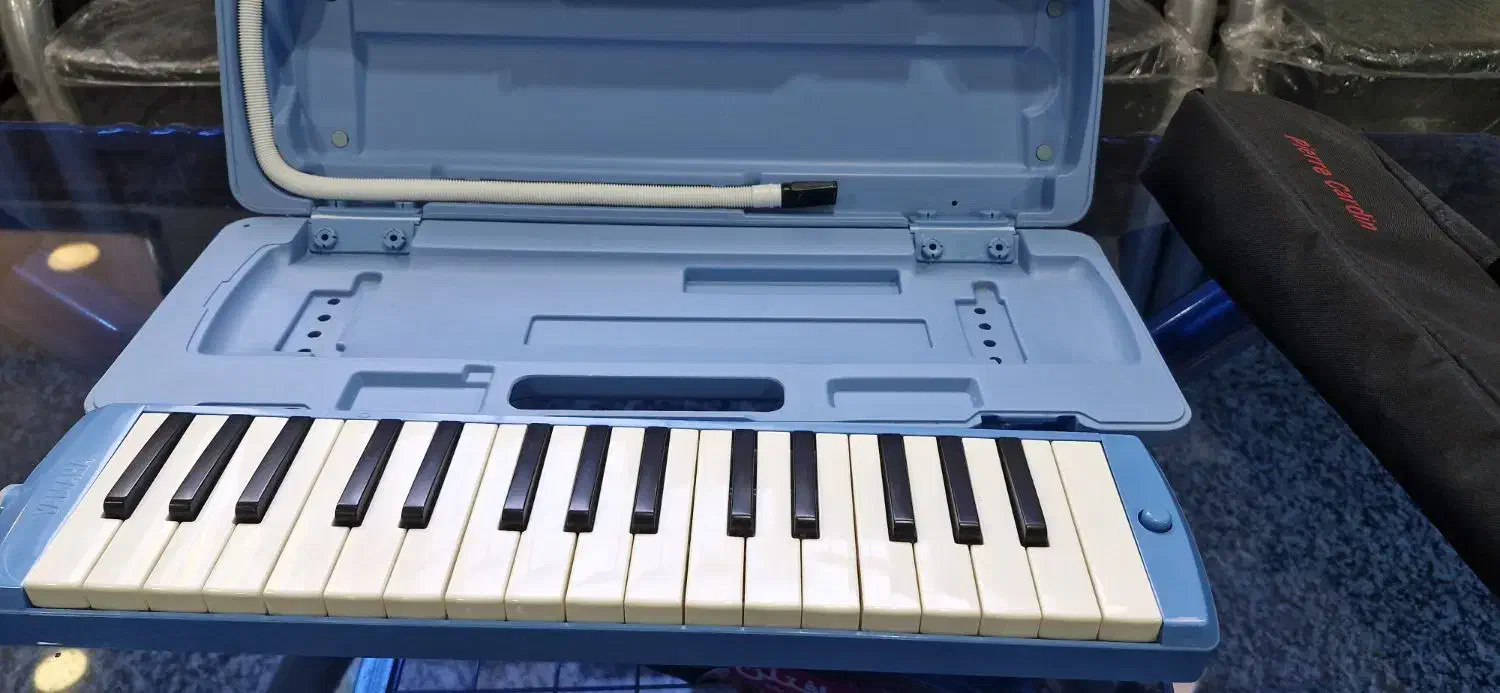 ملودیکا YAMAHA P32D|سازهای بادی|شهرکرد, |دیوار