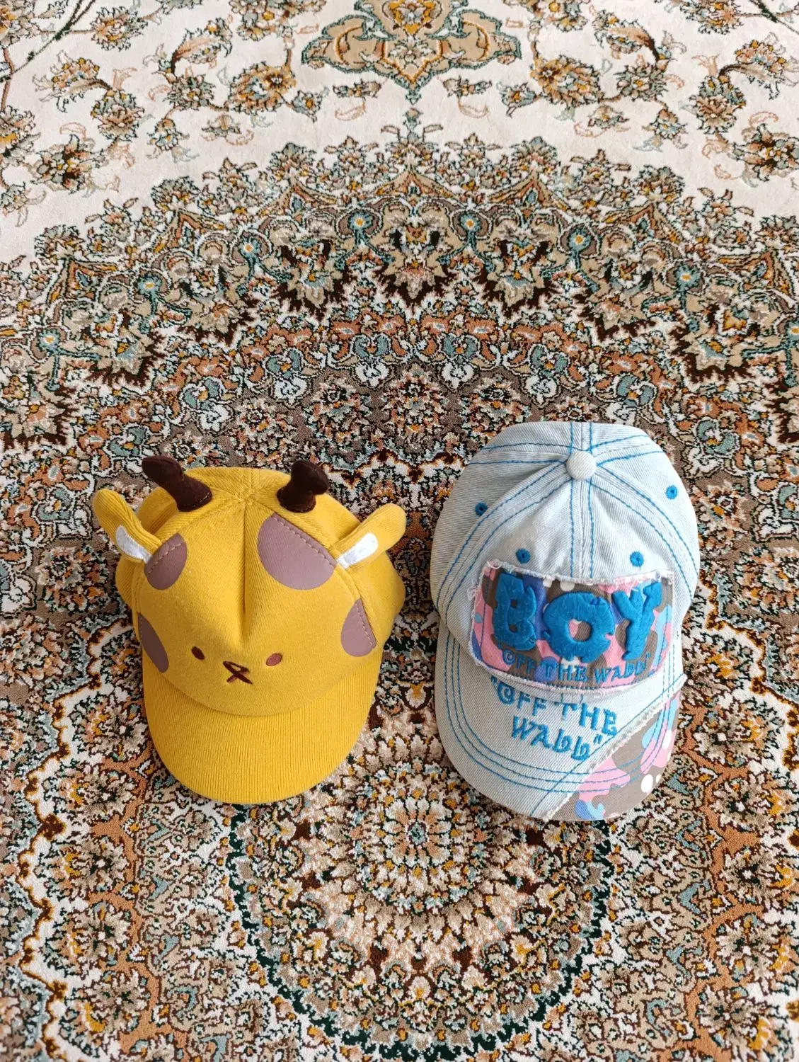 لباس بچگانه|کفش و لباس بچه|بیرجند, |دیوار