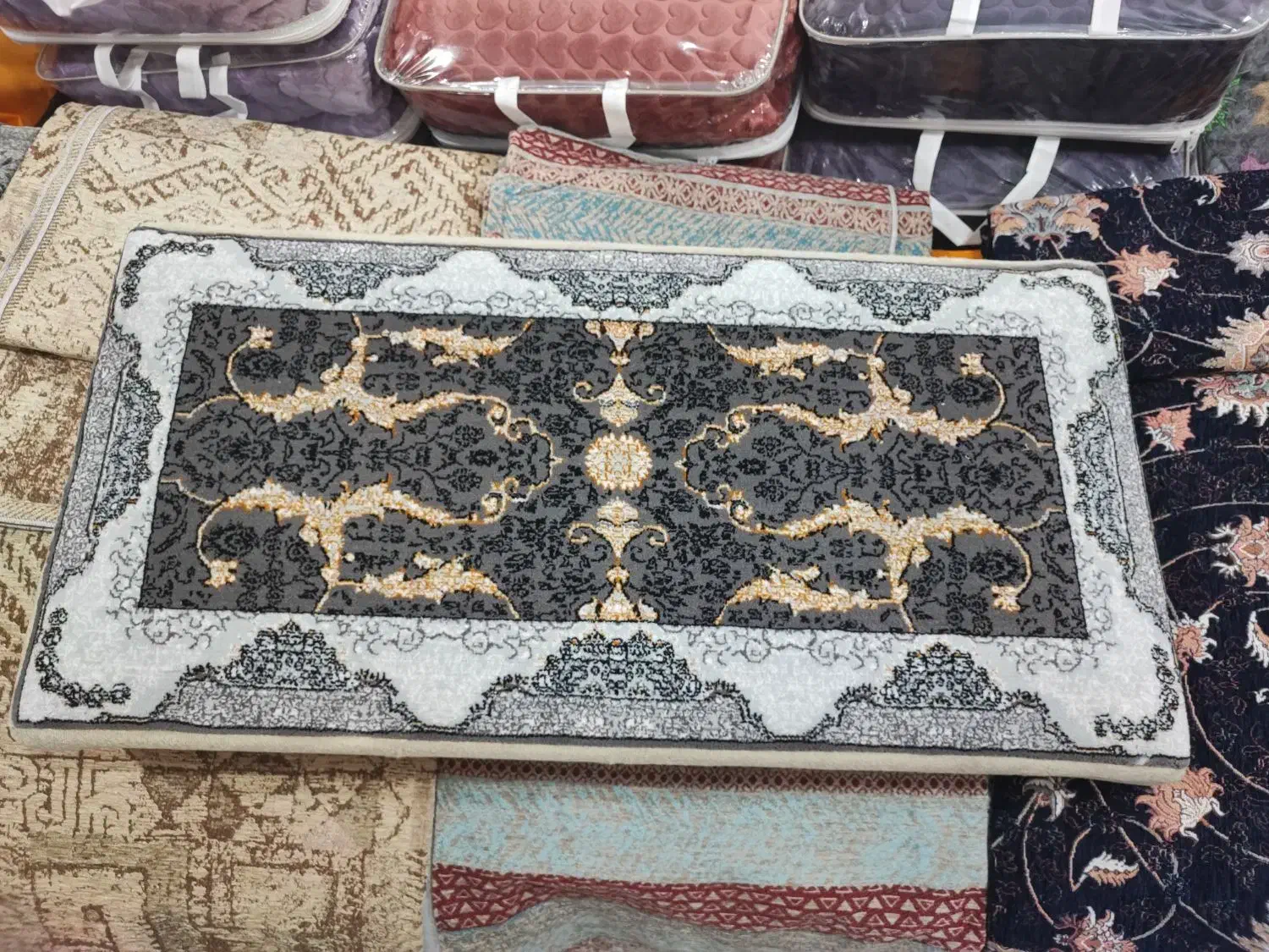 پشتی|پشتی|خرم‌آباد, |دیوار