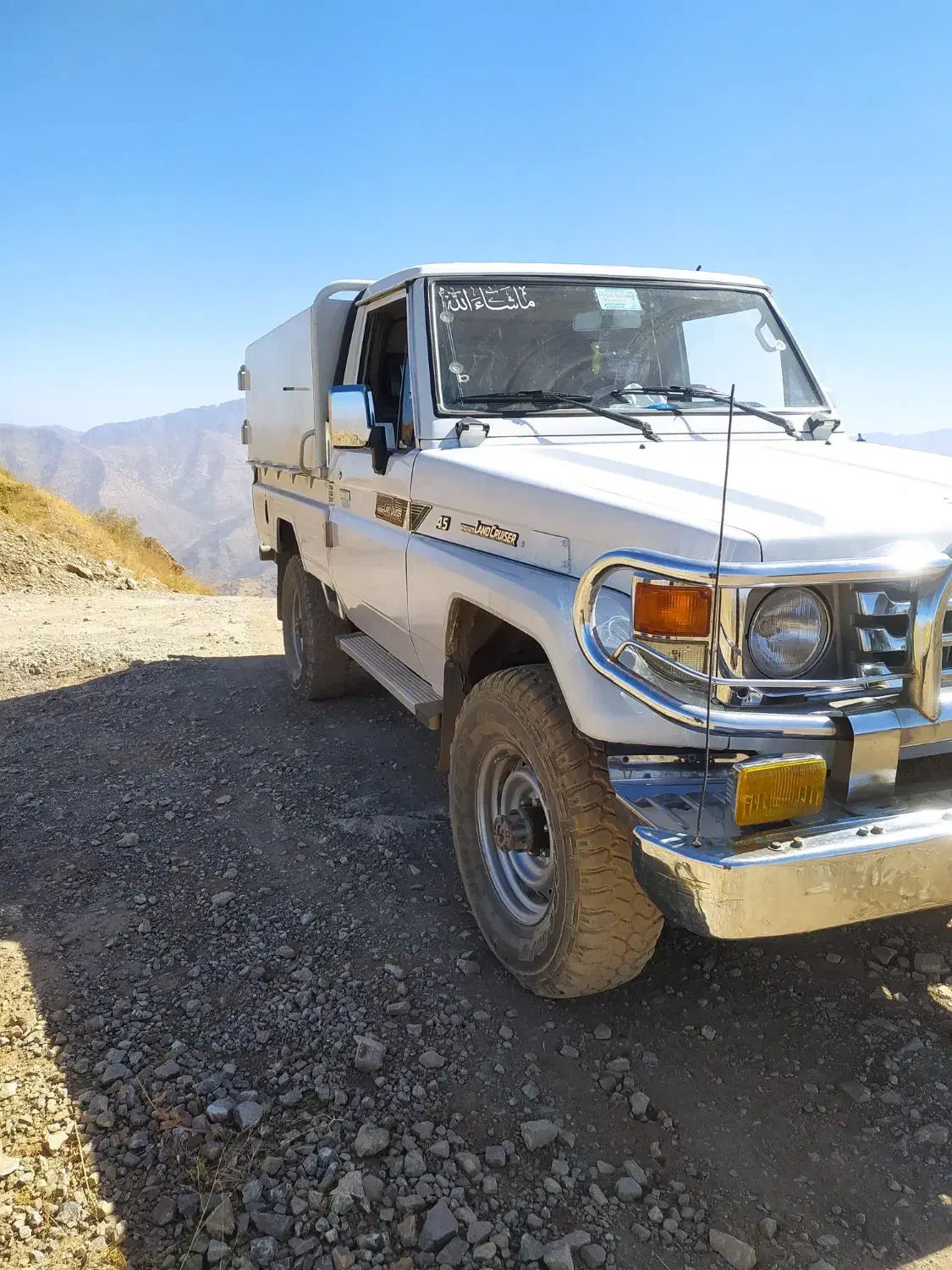 فروش تویوتا وانت ۴۵۰۰معاوضه باسواری هم دارم|خودرو سواری و وانت|کرمانشاه, |دیوار