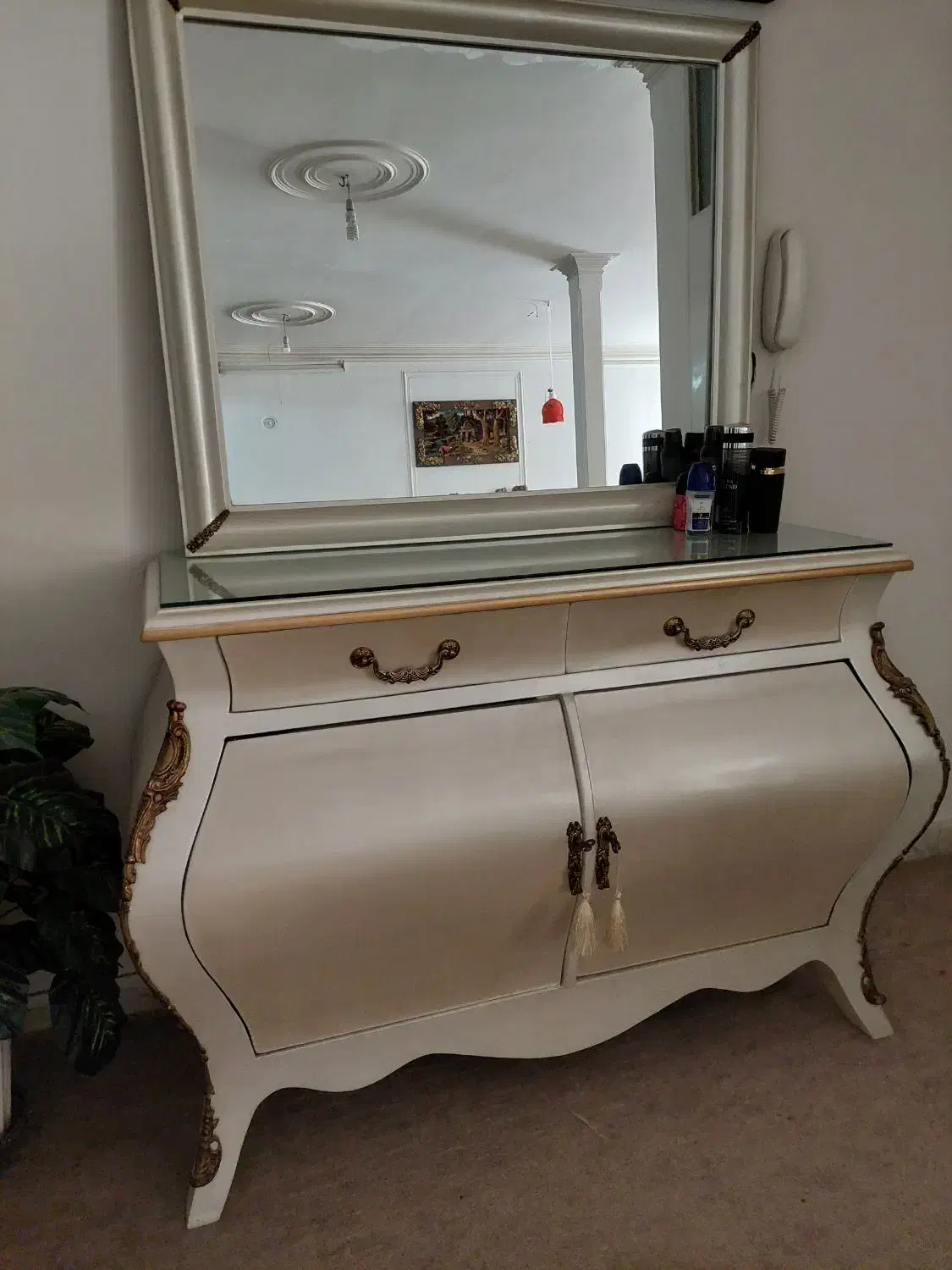 کنسول آیینه|بوفه، ویترین، کنسول|قم, باجک سه|دیوار