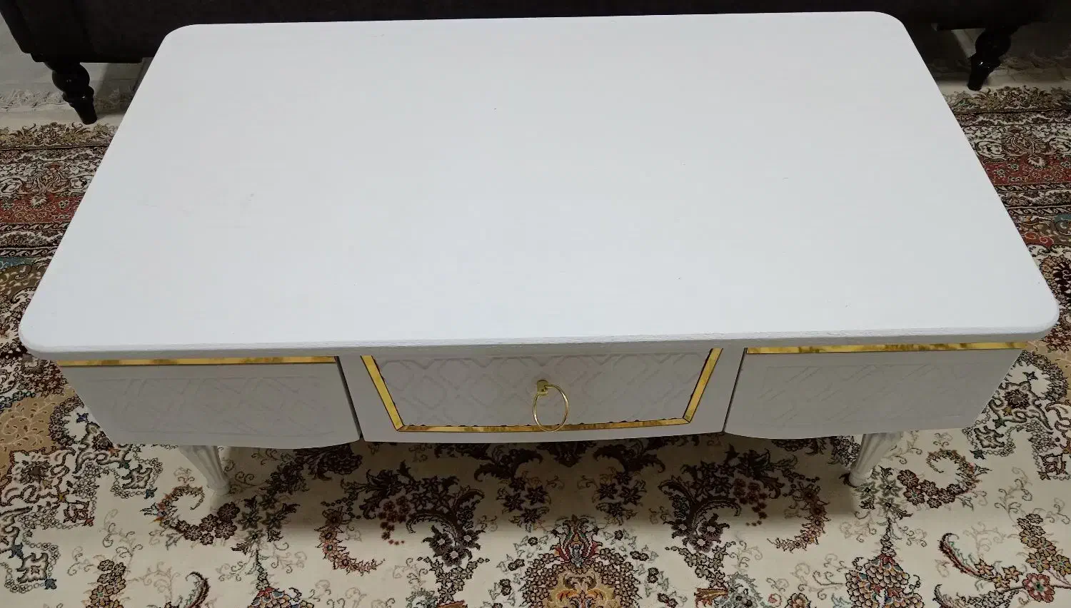 چستر سرخابی|مبلمان خانگی و میز عسلی|شهرضا, |دیوار