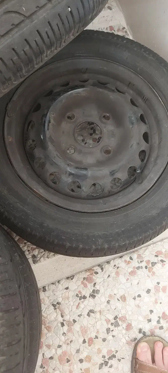 رینگ و لاستیک پراید|قطعات یدکی و لوازم جانبی|رشت, سیا اسطلخ|دیوار