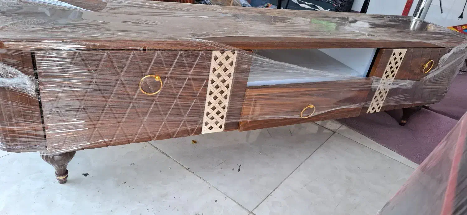 میز تلوزیون به دلیل جمع کردن مغازه|میز تلویزیون|جهرم, |دیوار