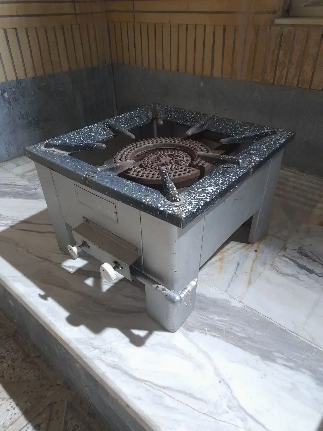 اجاق گاز وکباب پز حیاطی|اجاق گاز و لوازم برقی پختوپز|شاهینشهر, شهرک گلدیس|دیوار