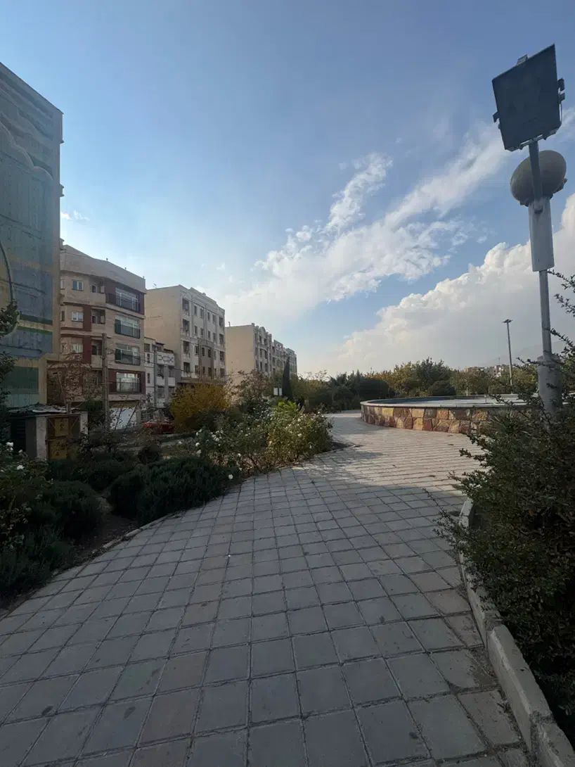 ۱۸۰ متر ۳ خواب ۲ پارکینک کمالی شرقی