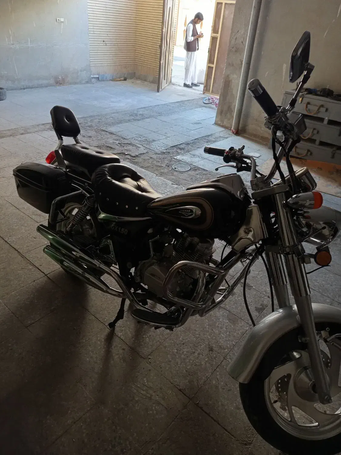 موتور طرح هارلی معاوضه با آیفون|موتورسیکلت|زاهدان, |دیوار