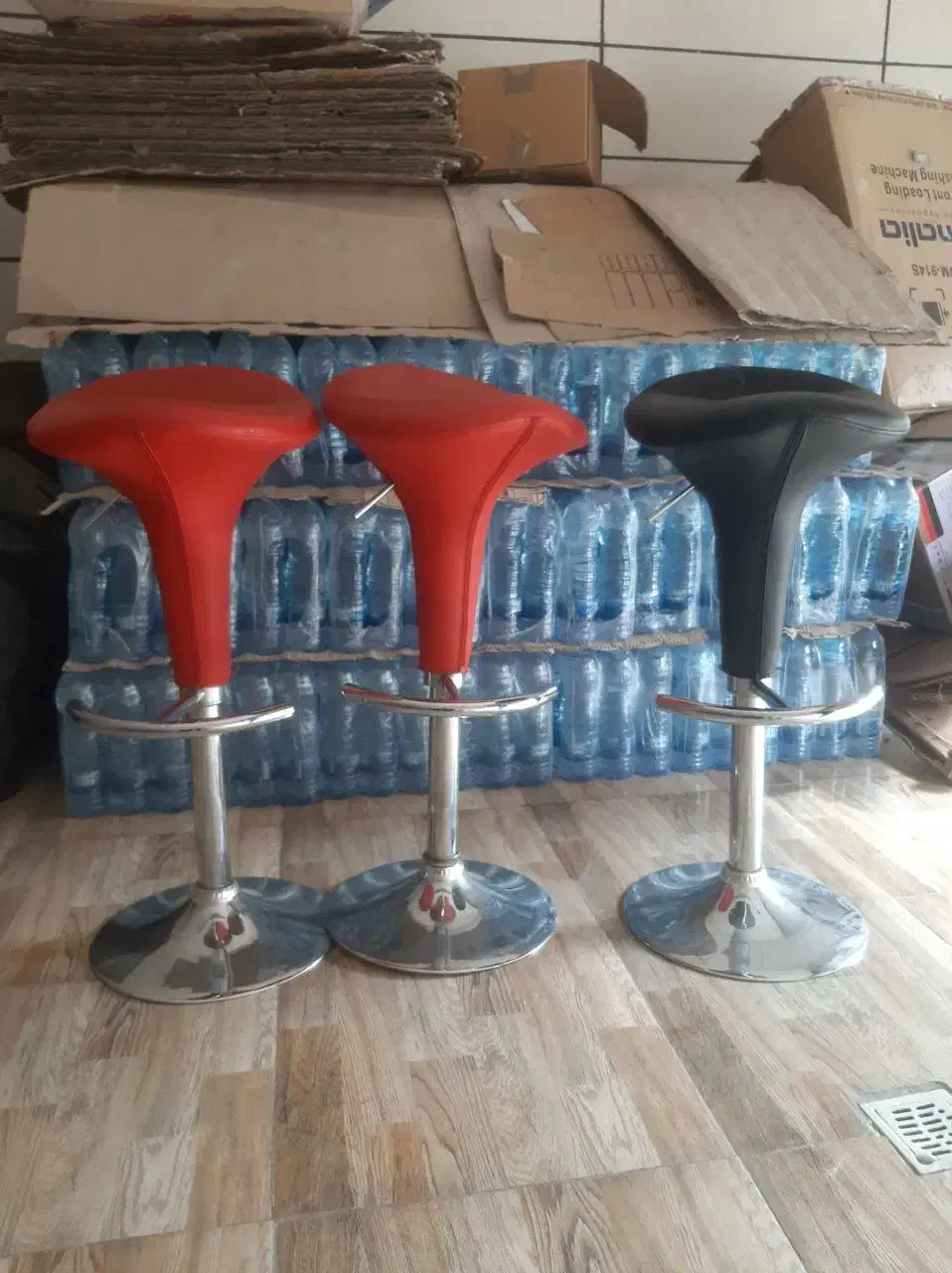 صندلی جک دار|آرایشگاه و سالن‌های زیبایی|مشکین‌دشت, |دیوار