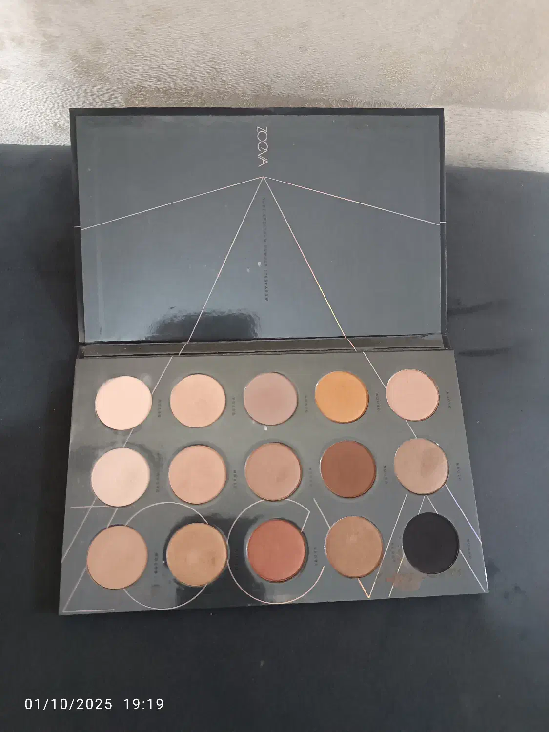 لوازم میکاپ وشنیون قیمت توافقی.توضیحات رو بخونید|آرایشگاه و سالنهای زیبایی|مشهد, سپاد|دیوار