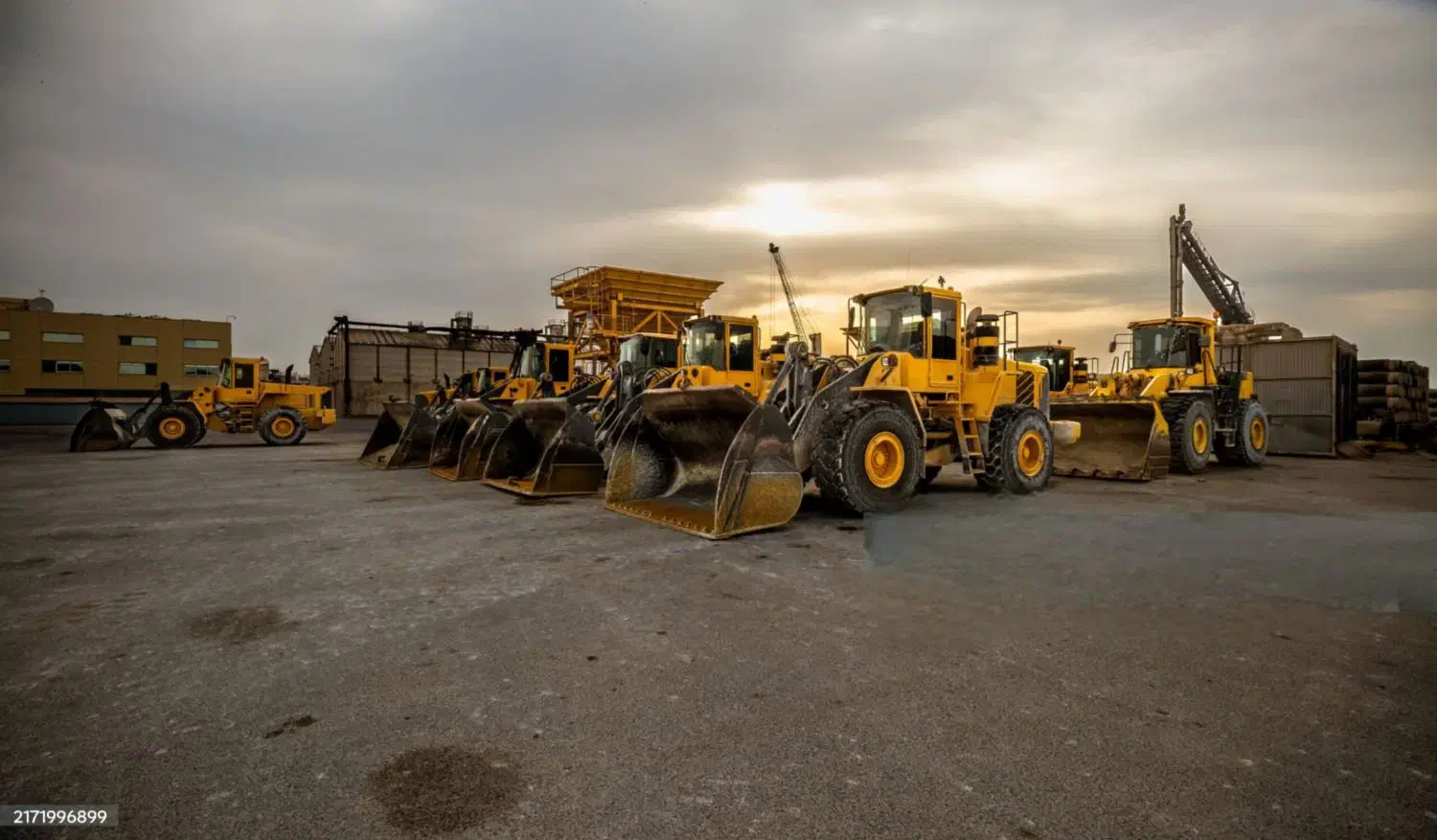 ماشین آلات و تجهیزات راه سازی و معدن|ماشینآلات صنعتی|فریمان, |دیوار