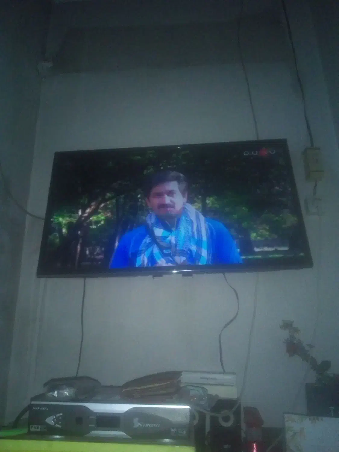 تلویزیون 43اینچ تی سی ال|تلویزیون و پروژکتور|خمام, |دیوار