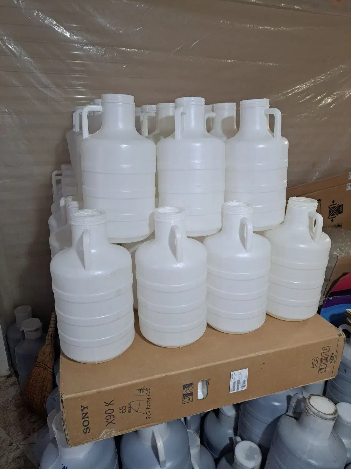 دبه دست دوم تمیز|ظروف نگهدارنده، پلاستیکی، یکبارمصرف|کاشان, کشاورز|دیوار