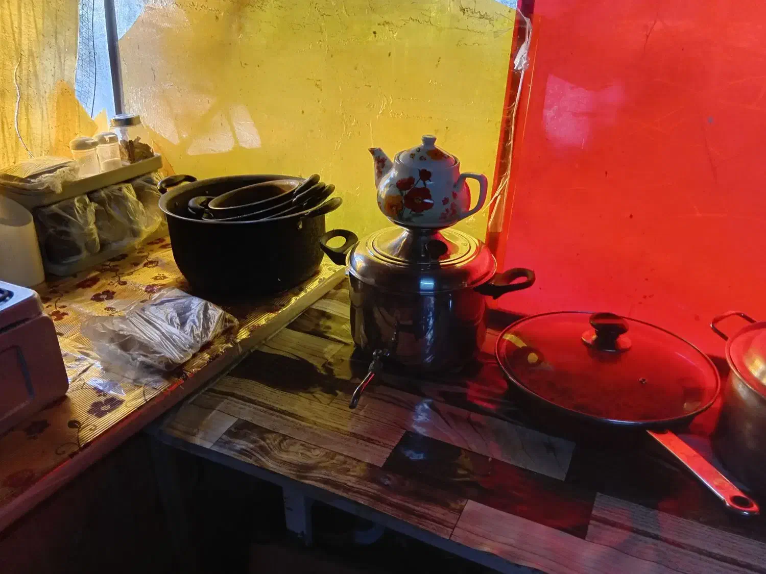 خانم مجرد جهت امور منزل دررشت وتهران|استخدام سرایداری و نظافت|رشت, حومه رشت|دیوار