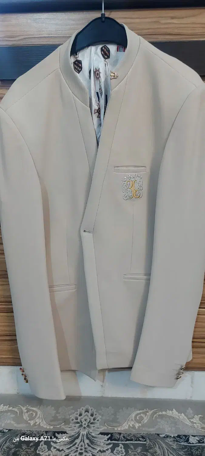 کت تک|لباس|مهاجران, |دیوار