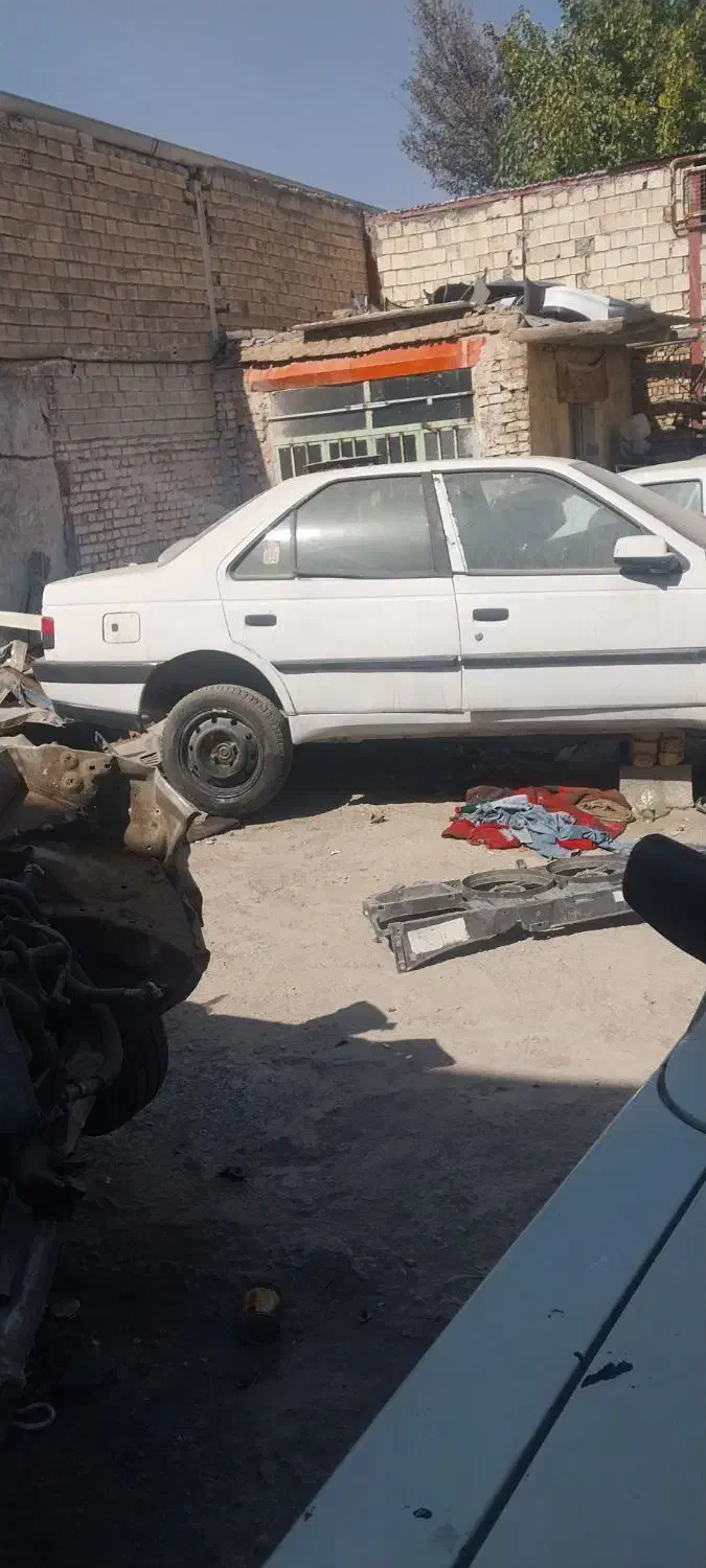 خرید خودرهای فرسوده و تصادفی و موتور سوخته|خدمات موتور و ماشین|لنجان, |دیوار