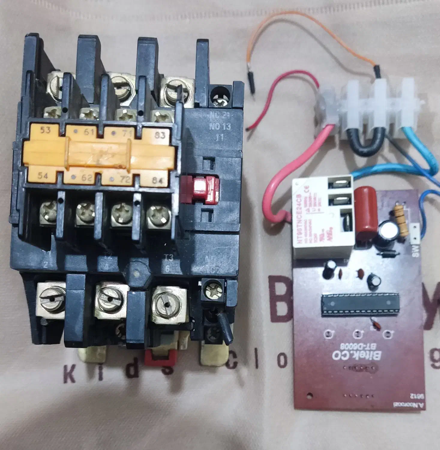 برق کار ساختمان و صنعتی|خدمات پیشه و مهارت|اهواز, کوی باهنر|دیوار