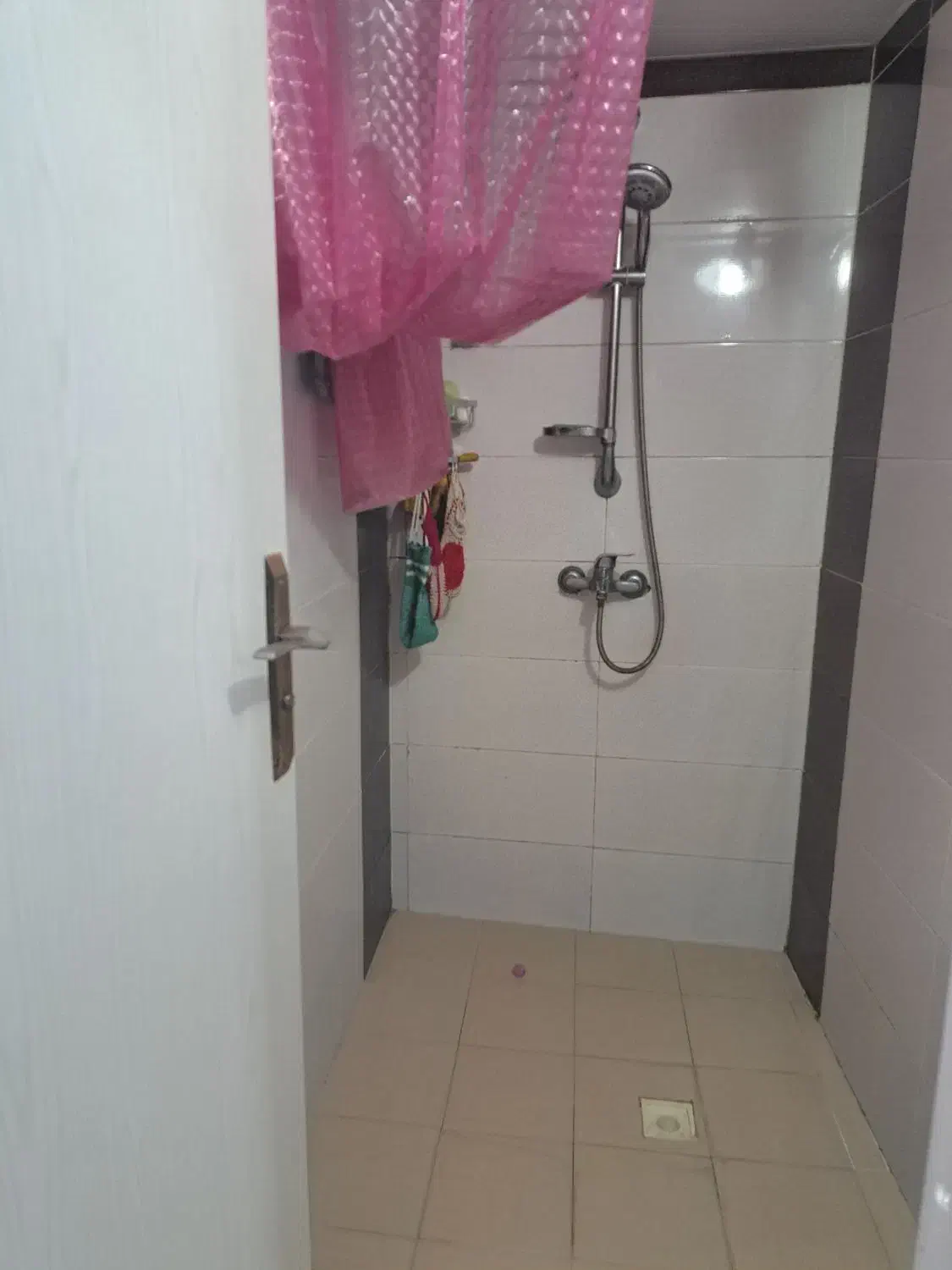 فروش واحد پایین واقع در حمیدیان (نواوران)|فروش آپارتمان|رشت, حمیدیان|دیوار