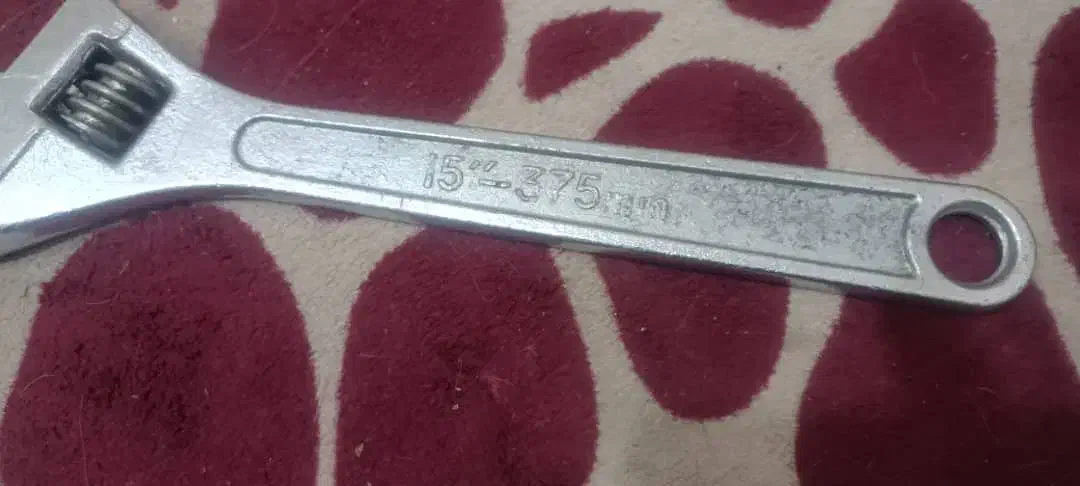 آچار آلمان قدیمی|کلکسیون اشیاء عتیقه|اصفهان, بهاران|دیوار