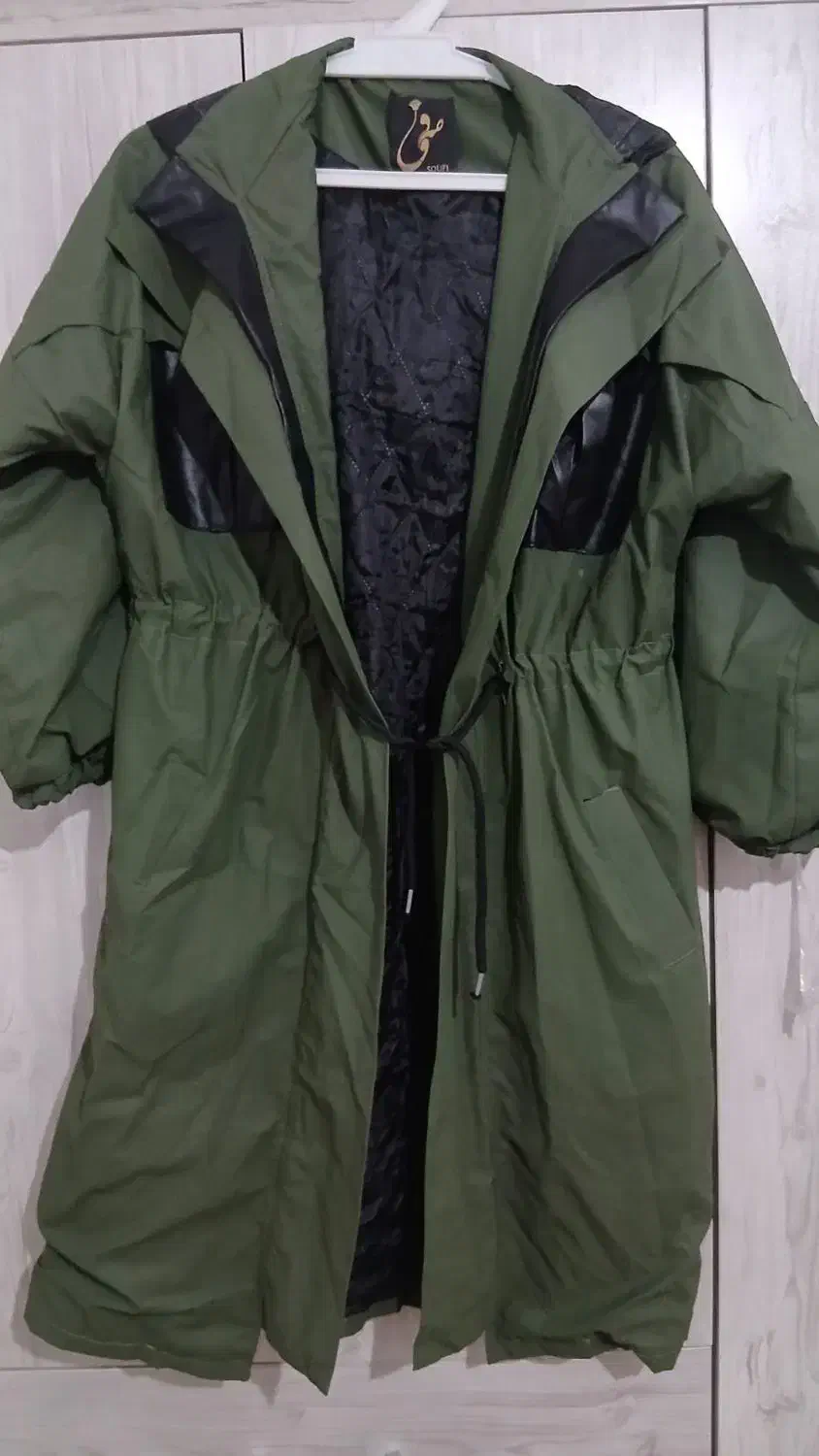 مانتو|لباس|رشت, جانبازان|دیوار