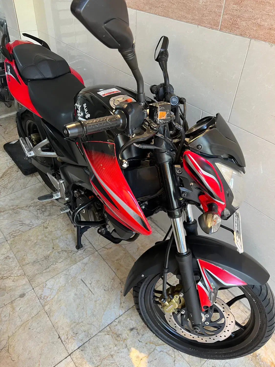 موتور ns200 مدل۹۶ ترقه  تمییز|موتورسیکلت|تهران, نبی اکرم|دیوار