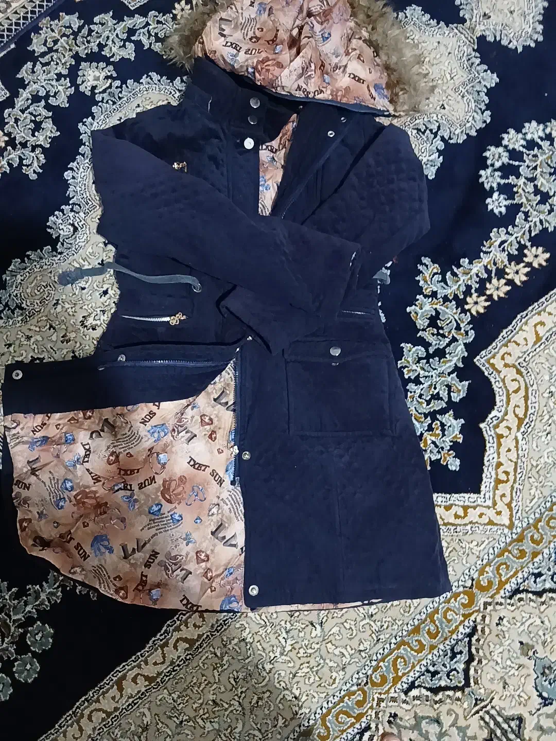 پالتو کاپشن|لباس|پاکدشت, پاکدشت (مامازند)|دیوار