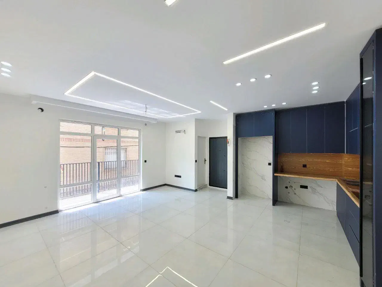 ۷۰متر۲خواب فول امکانات/غر ب تهرا ن/سندتکبرگ|فروش آپارتمان|اهواز, عین ۲|دیوار