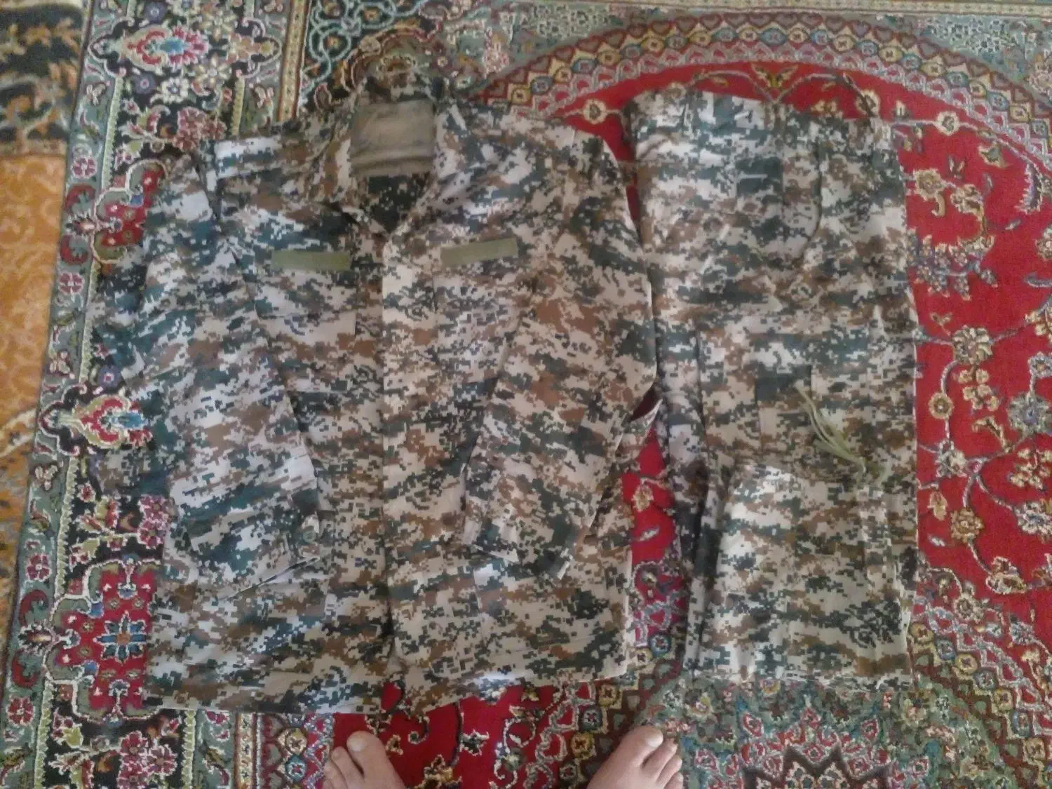 لباس بسیجی|لباس|سلماس, |دیوار