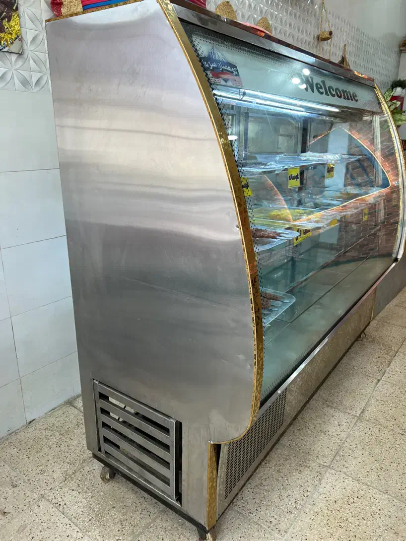 یخچال ویترینی قوی در حد نو|کافی‌شاپ و رستوران|رشت, گلسار|دیوار