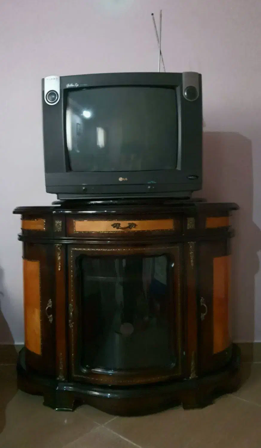تلوزیون قدیمی|تلویزیون و پروژکتور|گرگان, |دیوار