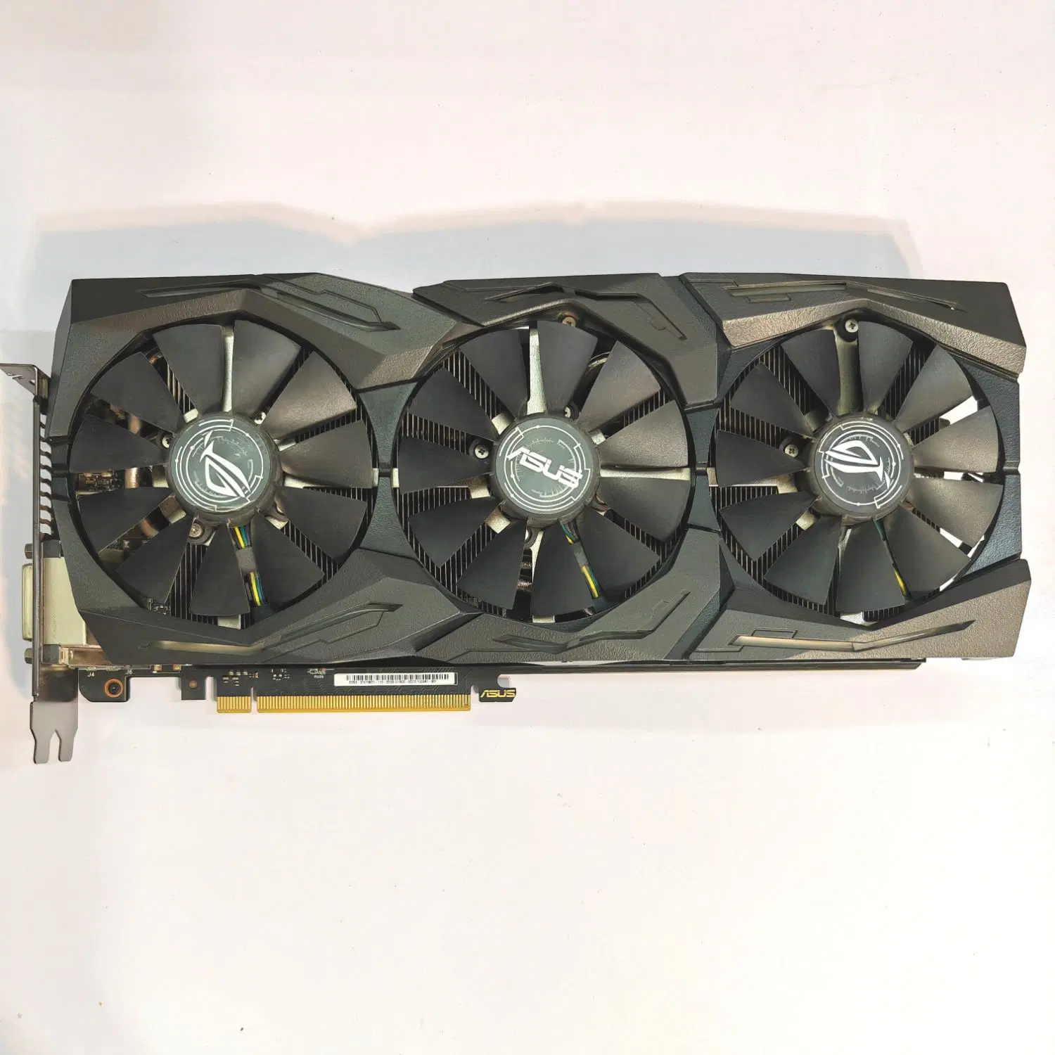گرافیک GTX 1080 Ti 11GB Asus Rog Strix|قطعات و لوازم جانبی رایانه|اصفهان, امیرعرب|دیوار