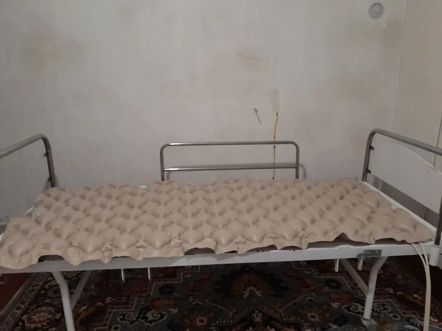 تخت بیمارستانی|تخت و سرویس خواب|نهاوند, |دیوار