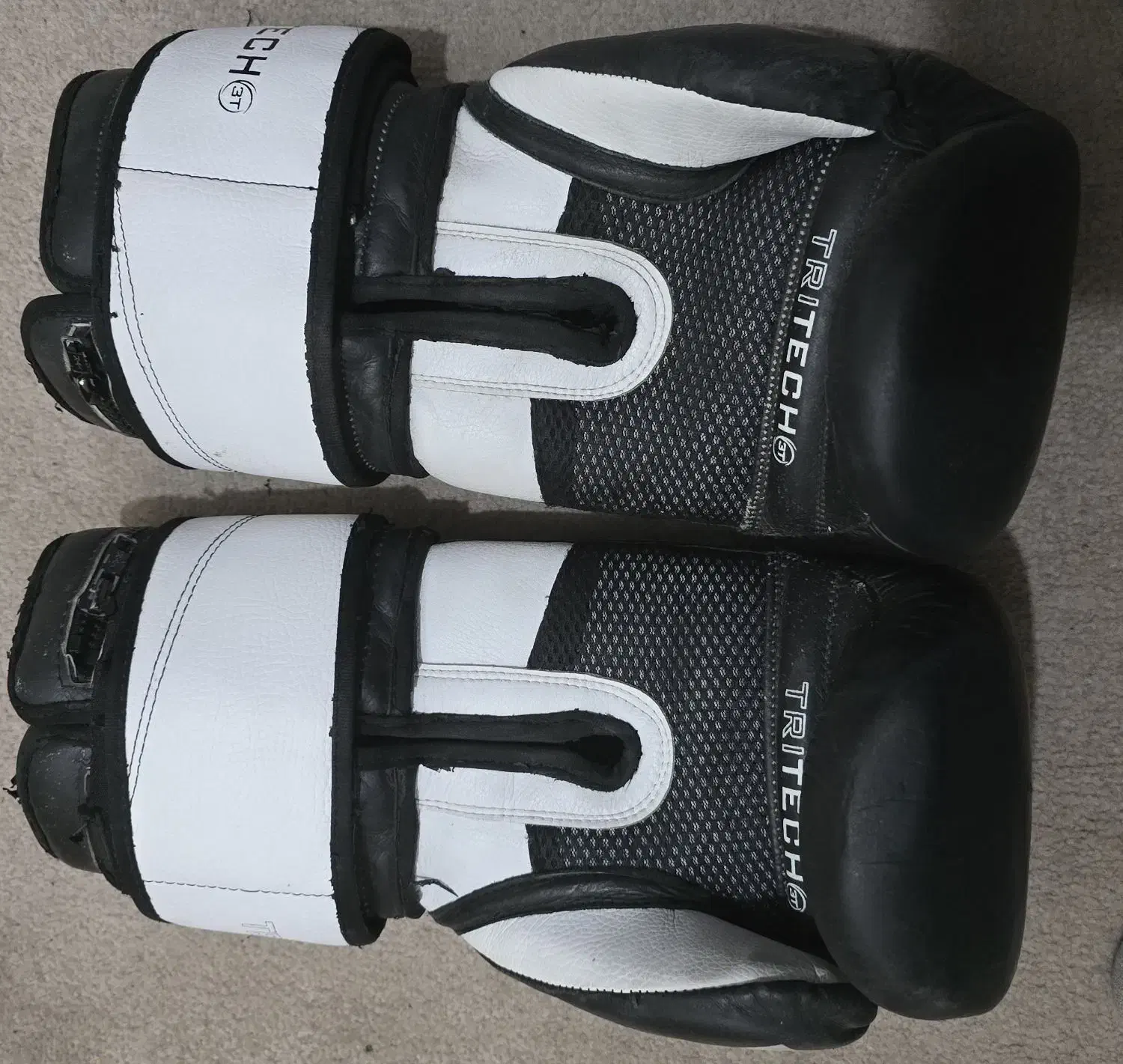 دستکش حرفه ای  بوکس ، وزنه خور|تجهیزات ورزشی|همدان, |دیوار