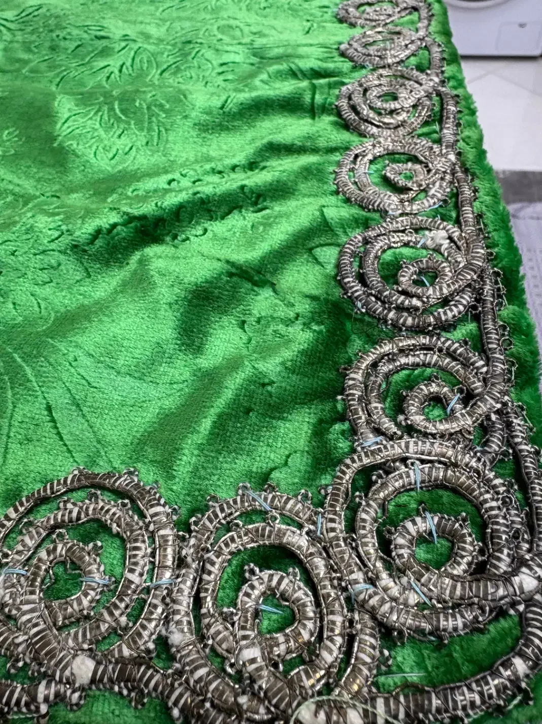 روطاقچه ای|کلکسیون اشیاء عتیقه|اصفهان, الهیه|دیوار