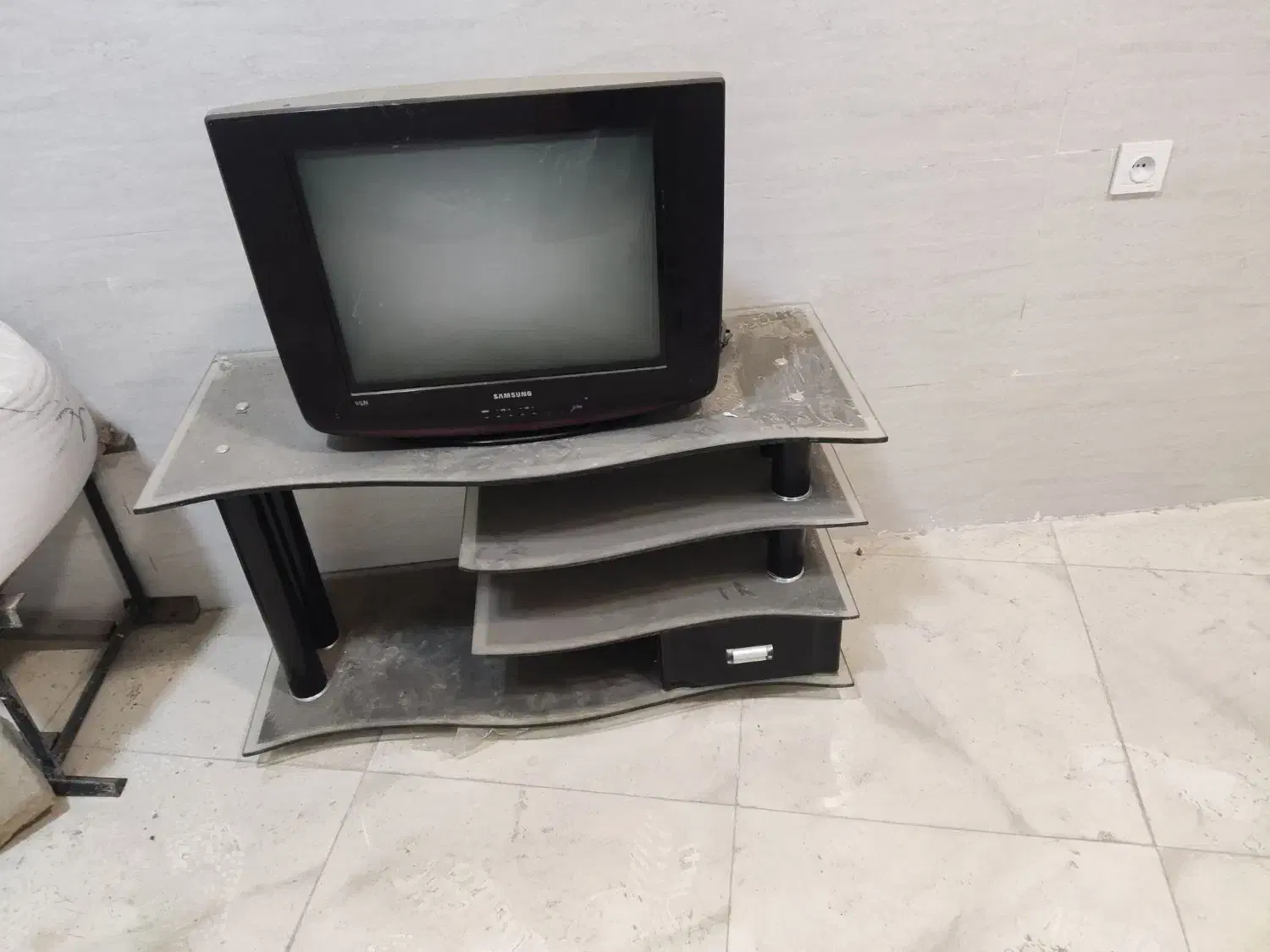 تلویزیون سامسونگ ۲۱ اینچ|تلویزیون و پروژکتور|جوادآباد, |دیوار