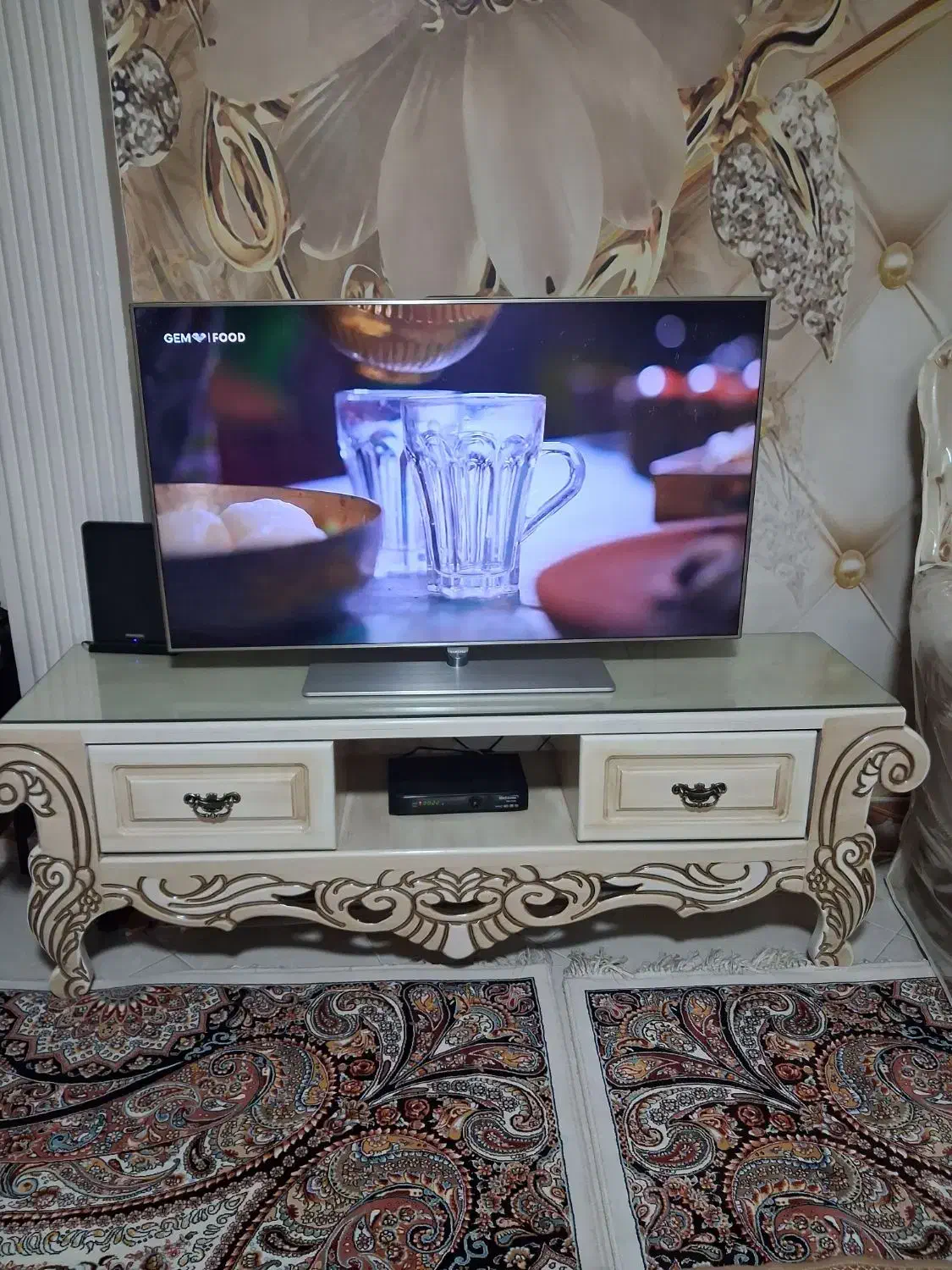 میز تلوزیون|میز تلویزیون|مشهد, مشکینی (شهرک غرب)|دیوار